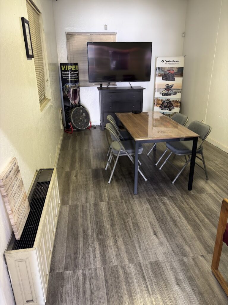 Customer waiting area at Guru Electronics